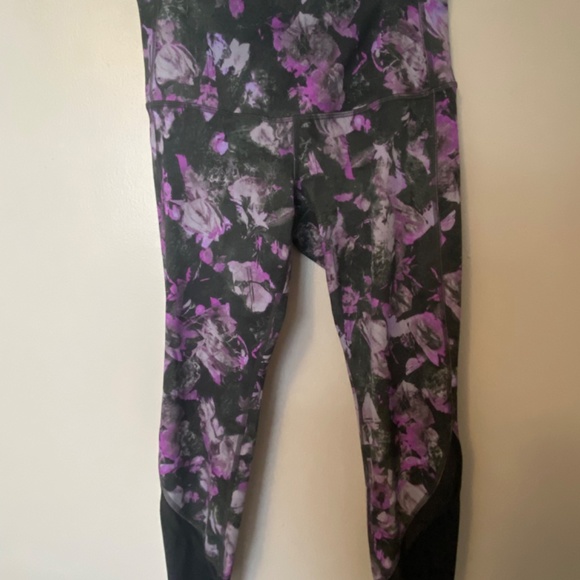 Lululemon capri - Picture 5 of 6